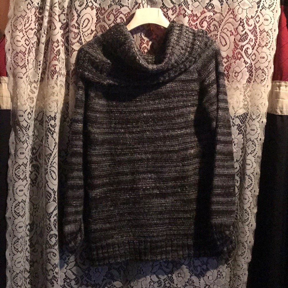 Sweater - Picture 4 of 6